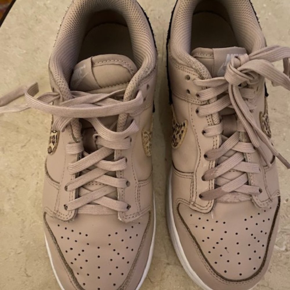 Women’s Nike Dunk Low SE “Primal Pink 7.5